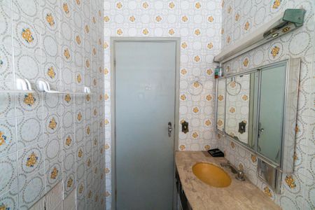 Casa à venda com 300m², 4 quartos e 2 vagas Casa à venda com 300m², 4 quartos e 2 vagasBanheiro da Suíte