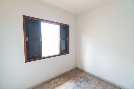 Casa à venda com 300m², 4 quartos e 2 vagas Casa à venda com 300m², 4 quartos e 2 vagasQuarto 1