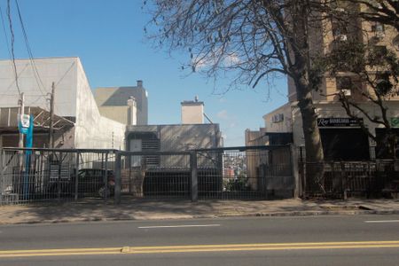 Apartamento para alugar com 70m², 2 quartos e 1 vagaFachada