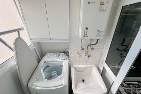 Apartamento à venda com 64m², 3 quartos e 1 vagaÁrea de Serviço