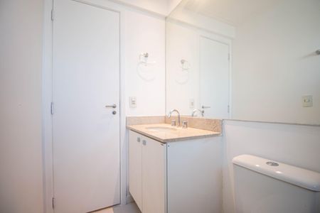 Apartamento à venda com 93m², 2 quartos e 2 vagasBanheiro da Suíte