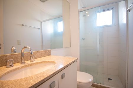 Apartamento à venda com 93m², 2 quartos e 2 vagasBanheiro da Suíte