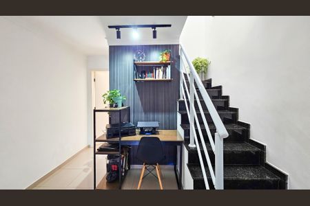 Casa à venda com 140m², 3 quartos e 2 vagas Casa à venda com 140m², 3 quartos e 2 vagasSala