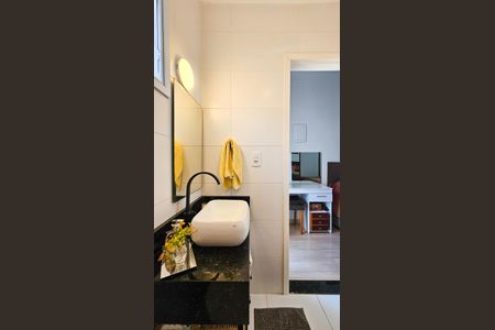 Casa à venda com 140m², 3 quartos e 2 vagas Casa à venda com 140m², 3 quartos e 2 vagasBanheiro da Suíte