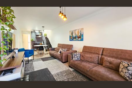 Casa à venda com 140m², 3 quartos e 2 vagas Casa à venda com 140m², 3 quartos e 2 vagasSala