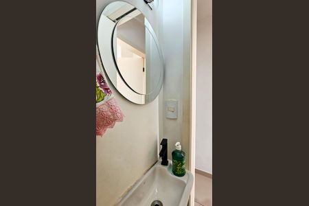 Casa à venda com 140m², 3 quartos e 2 vagas Casa à venda com 140m², 3 quartos e 2 vagasLavabo