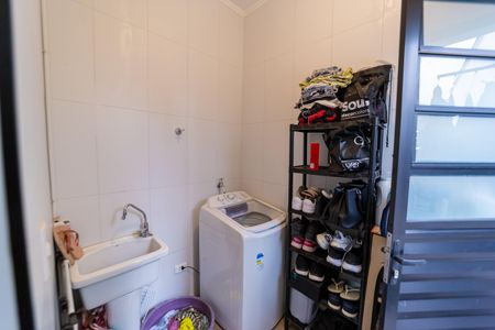 Casa à venda com 150m², 3 quartos e 2 vagas Casa à venda com 150m², 3 quartos e 2 vagasÁrea de Serviço