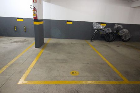 Apartamento à venda com 60m², 2 quartos e 1 vaga Apartamento à venda com 60m², 2 quartos e 1 vagaGaragem