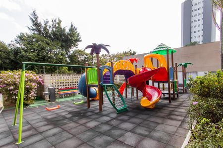 Apartamento à venda com 50m², 2 quartos e 1 vaga Apartamento à venda com 50m², 2 quartos e 1 vagaÁrea comum - Playground
