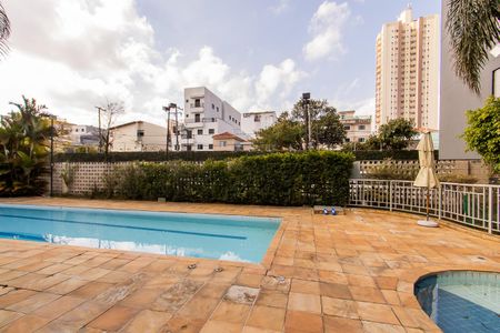 Apartamento à venda com 50m², 2 quartos e 1 vaga Apartamento à venda com 50m², 2 quartos e 1 vagaÁrea comum - Piscina