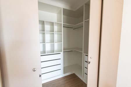 Apartamento à venda com 163m², 3 quartos e 2 vagas Apartamento à venda com 163m², 3 quartos e 2 vagasCloset da suíte 3