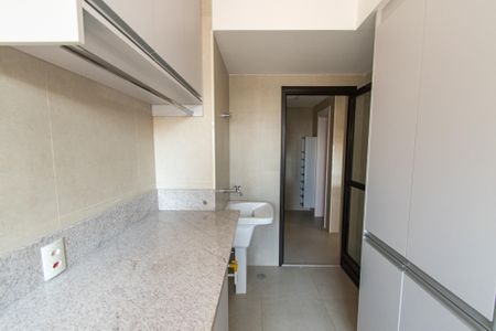 Apartamento à venda com 163m², 3 quartos e 2 vagas Apartamento à venda com 163m², 3 quartos e 2 vagasÁrea de serviço