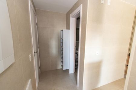 Apartamento à venda com 163m², 3 quartos e 2 vagas Apartamento à venda com 163m², 3 quartos e 2 vagasÁrea de serviço