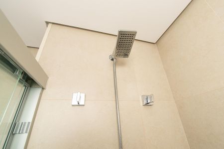 Apartamento à venda com 163m², 3 quartos e 2 vagas Apartamento à venda com 163m², 3 quartos e 2 vagasBanheiro da suíte 1