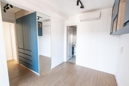 Apartamento à venda com 163m², 3 quartos e 2 vagas Apartamento à venda com 163m², 3 quartos e 2 vagasSuíte 1
