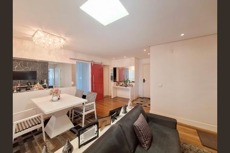 Apartamento à venda com 106m², 3 quartos e 2 vagas Apartamento à venda com 106m², 3 quartos e 2 vagasSala