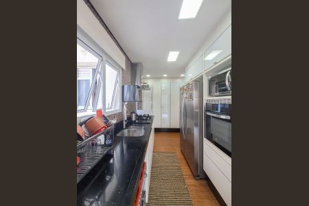 Apartamento à venda com 106m², 3 quartos e 2 vagas Apartamento à venda com 106m², 3 quartos e 2 vagasCozinha