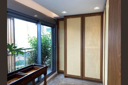 Apartamento à venda com 3 quartos, 167m² em Jardim das Acacias, São Paulo