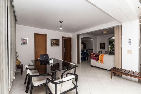 Casa à venda com 4 quartos, 157m² em Campo Belo, São Paulo