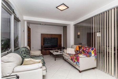 Casa à venda com 4 quartos, 157m² em Campo Belo, São Paulo