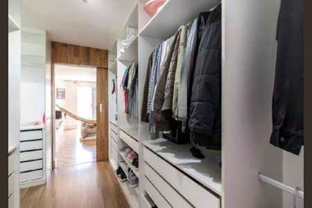 Casa à venda com 3 quartos, 260m² em Vila Mariza Mazzei, São Paulo