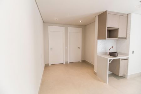 Casa à venda com 557m², 4 quartos e 8 vagasEscada