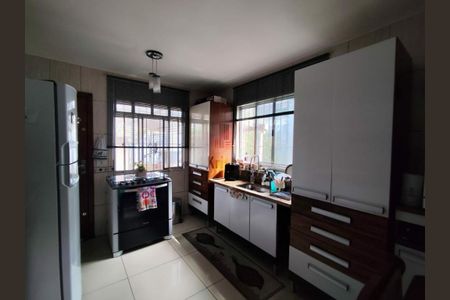 Casa à venda com 140m², 4 quartos e 2 vagas