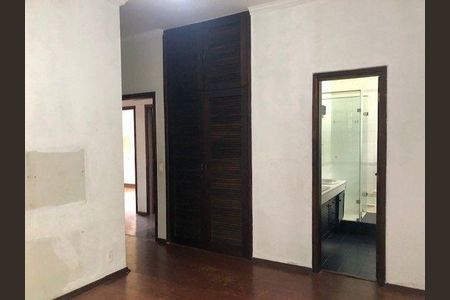 Casa à venda com 3 quartos, 261m² em Campo Belo, São Paulo