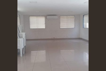 Apartamento à venda com 2 quartos, 50m² em Vigário Geral, Rio de Janeiro