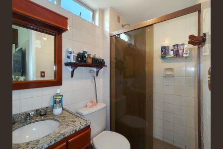 Apartamento à venda com 170m², 3 quartos e 1 vaga Apartamento à venda com 170m², 3 quartos e 1 vagaBanheiro da Suíte