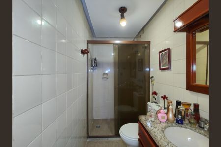 Apartamento à venda com 170m², 3 quartos e 1 vaga Apartamento à venda com 170m², 3 quartos e 1 vagaBanheiro 1