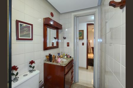 Apartamento à venda com 170m², 3 quartos e 1 vaga Apartamento à venda com 170m², 3 quartos e 1 vagaBanheiro 1