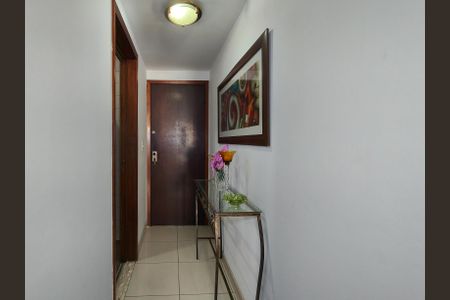 Apartamento à venda com 170m², 3 quartos e 1 vaga Apartamento à venda com 170m², 3 quartos e 1 vagaEntrada