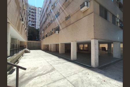 Apartamento à venda com 170m², 3 quartos e 1 vaga Apartamento à venda com 170m², 3 quartos e 1 vagaÁrea comum - Playground