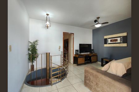 Apartamento à venda com 170m², 3 quartos e 1 vaga Apartamento à venda com 170m², 3 quartos e 1 vagaSala de TV