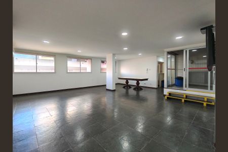 Apartamento à venda com 170m², 3 quartos e 1 vaga Apartamento à venda com 170m², 3 quartos e 1 vagaÁrea comum - Salão de festas