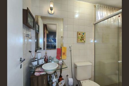 Apartamento à venda com 170m², 3 quartos e 1 vaga Apartamento à venda com 170m², 3 quartos e 1 vagaBanheiro 2