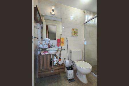 Apartamento à venda com 170m², 3 quartos e 1 vaga Apartamento à venda com 170m², 3 quartos e 1 vagaBanheiro 2