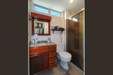 Apartamento à venda com 170m², 3 quartos e 1 vaga Apartamento à venda com 170m², 3 quartos e 1 vagaBanheiro da Suíte