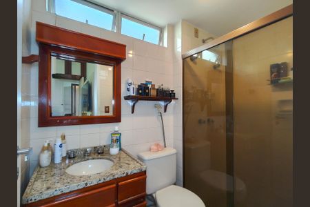 Apartamento à venda com 170m², 3 quartos e 1 vaga Apartamento à venda com 170m², 3 quartos e 1 vagaBanheiro da Suíte