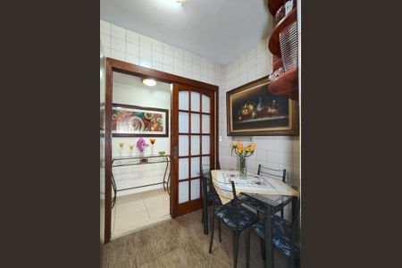 Apartamento à venda com 170m², 3 quartos e 1 vaga Apartamento à venda com 170m², 3 quartos e 1 vagaCozinha