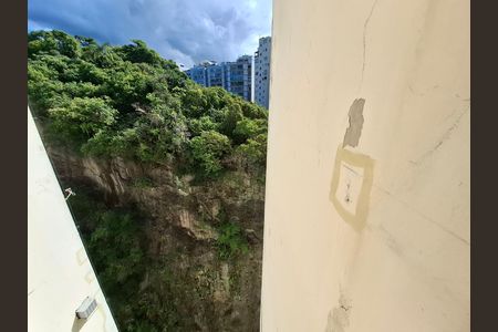 Apartamento à venda com 100m², 2 quartos e 1 vaga Apartamento à venda com 100m², 2 quartos e 1 vagaVista do quarto