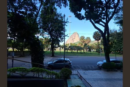 Apartamento à venda com 100m², 2 quartos e 1 vaga Apartamento à venda com 100m², 2 quartos e 1 vagaVista