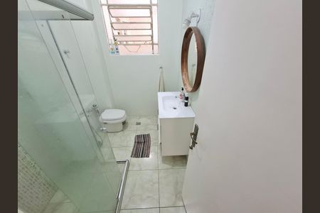 Apartamento à venda com 100m², 2 quartos e 1 vaga Apartamento à venda com 100m², 2 quartos e 1 vagaBanheiro social