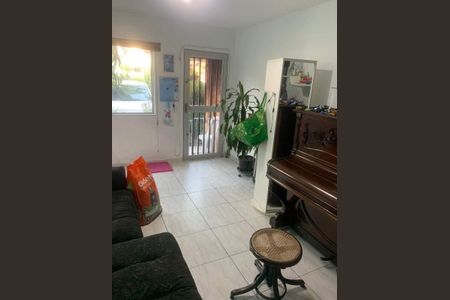 Casa à venda com 121m², 4 quartos e 1 vaga