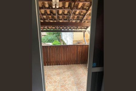 Casa à venda com 121m², 4 quartos e 1 vaga