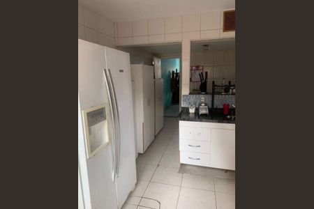 Casa à venda com 121m², 4 quartos e 1 vaga