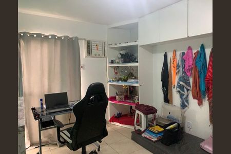 Casa à venda com 121m², 4 quartos e 1 vaga