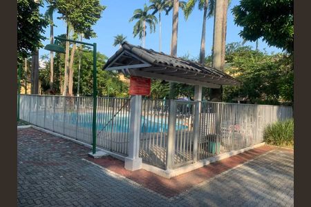 Casa à venda com 121m², 4 quartos e 1 vaga