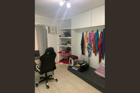 Casa à venda com 121m², 4 quartos e 1 vaga